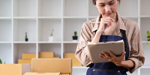 Devo vender um serviço ou um produto? Por que essa decisão define toda a sua estratégia para o visto E-2